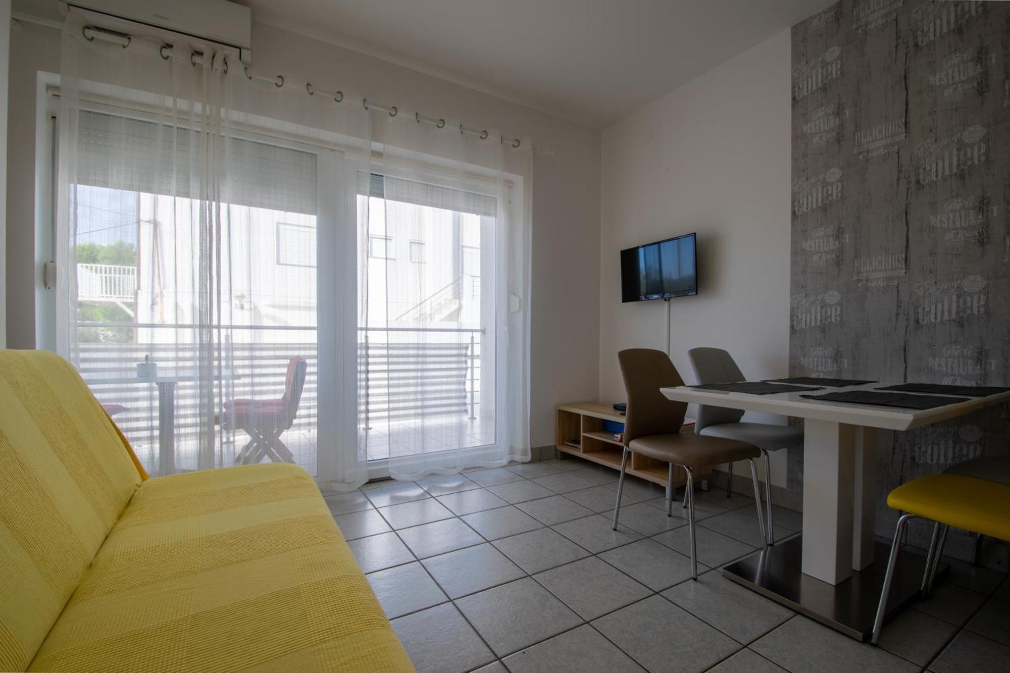 Apartments Lantina Betina  Bilik gambar